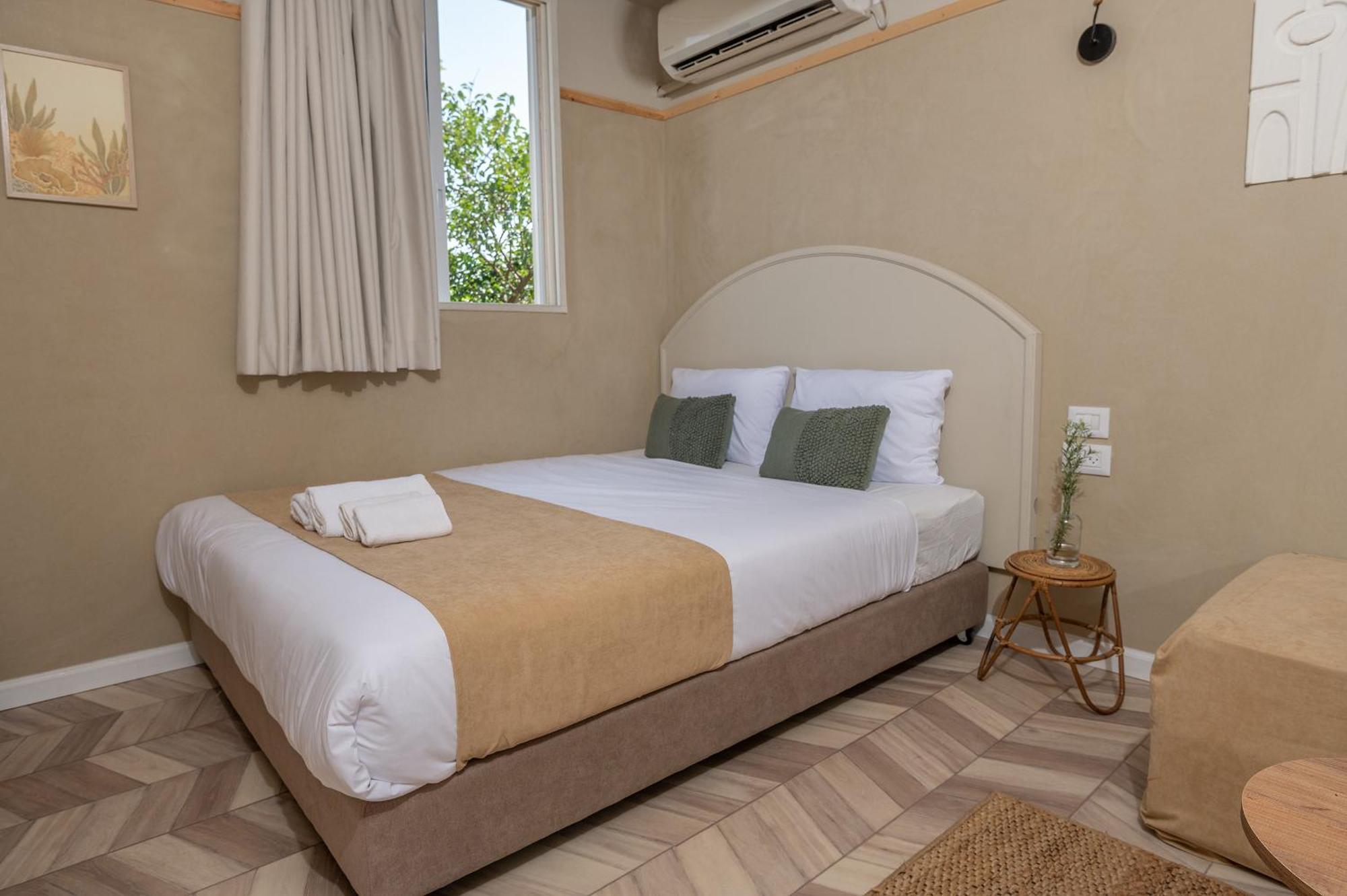 Hotel Alaya Poleg Netanja Zewnętrze zdjęcie