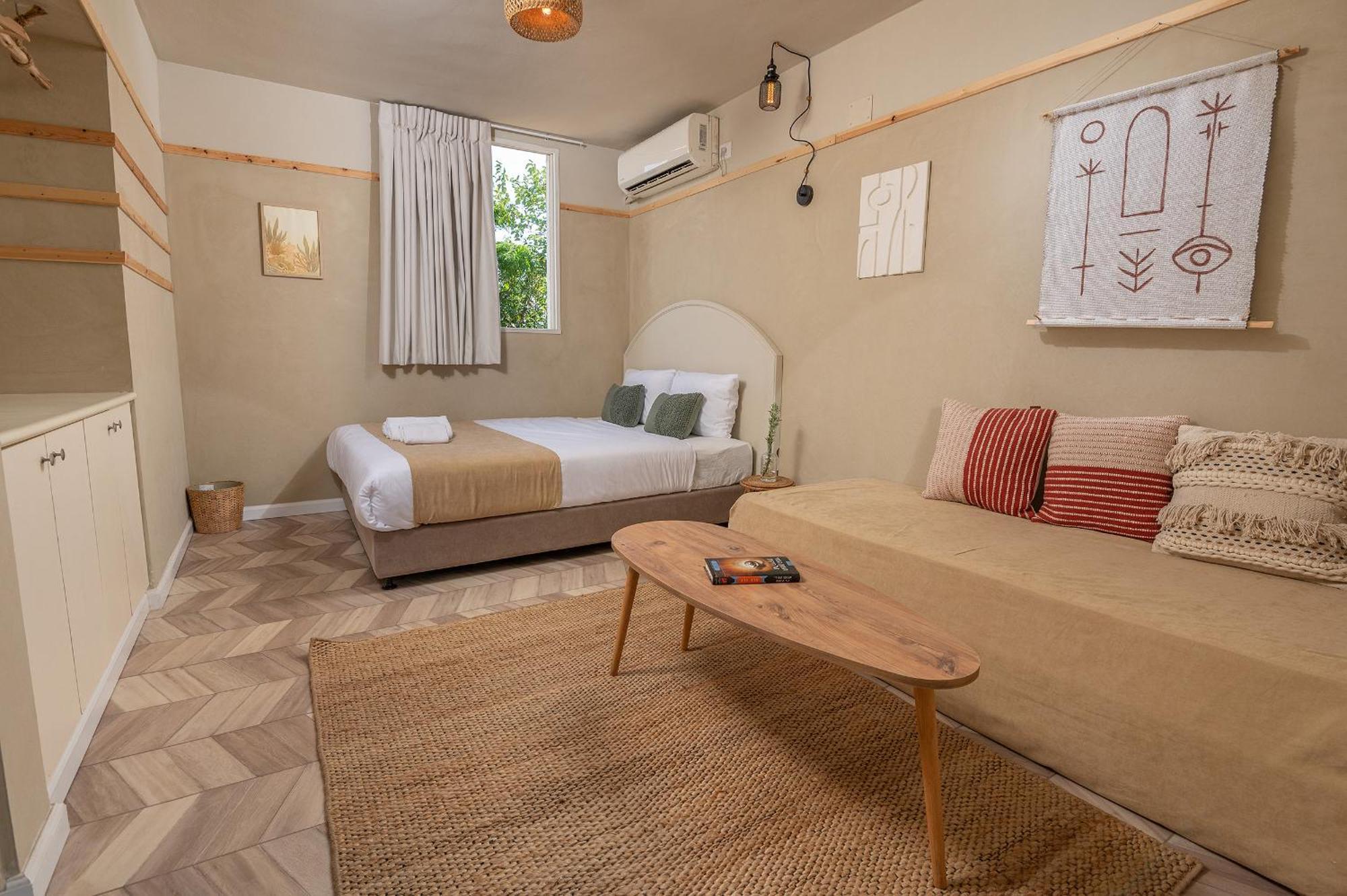 Hotel Alaya Poleg Netanja Zewnętrze zdjęcie