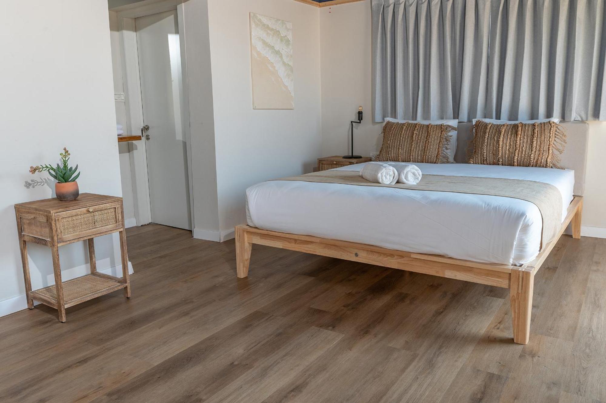 Hotel Alaya Poleg Netanja Zewnętrze zdjęcie